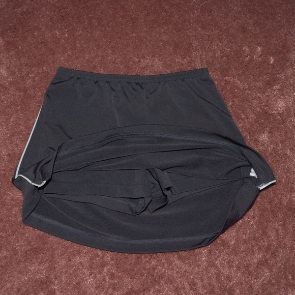 Dark gray and pale blue skort - Picture 6 of 6